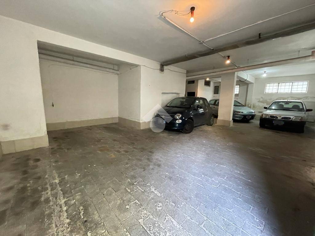 Box / garage a Portici in Via Guglielmo Marconi, 30 - Foto 4