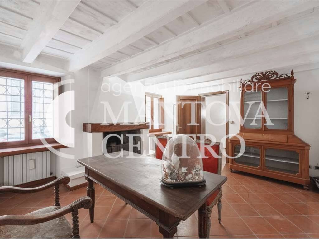 Casa indipendente a Mantova in VICOLO PERSICO, 6 - Foto 2