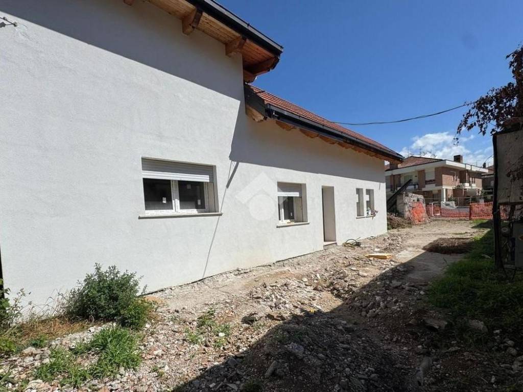 Casa indipendente a Avezzano in Via Molise - Foto 2