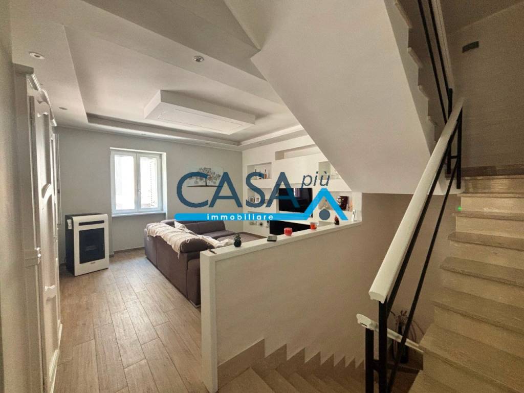 Casa indipendente a Bellona in Via A. Sorrentino - Foto 2