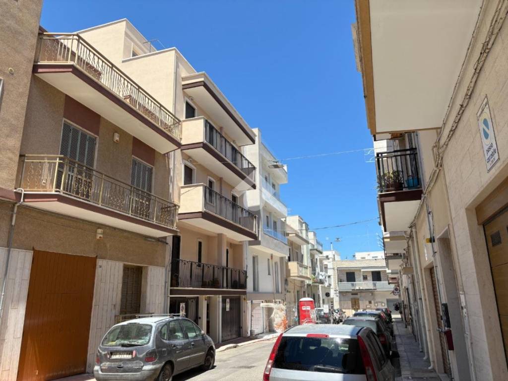 Appartamento a Polignano a mare in Via Messer Zaccaria, 10 - Foto 3