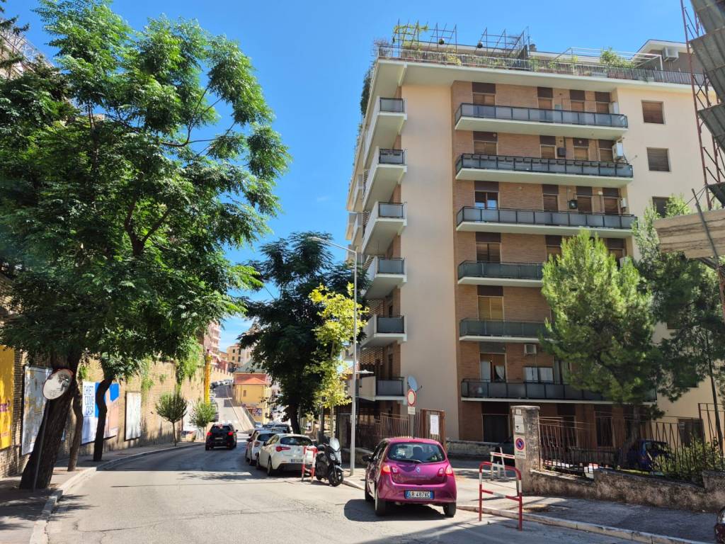 Appartamento a Chieti in Viale Giovanni Amendola, 47 - Foto 2