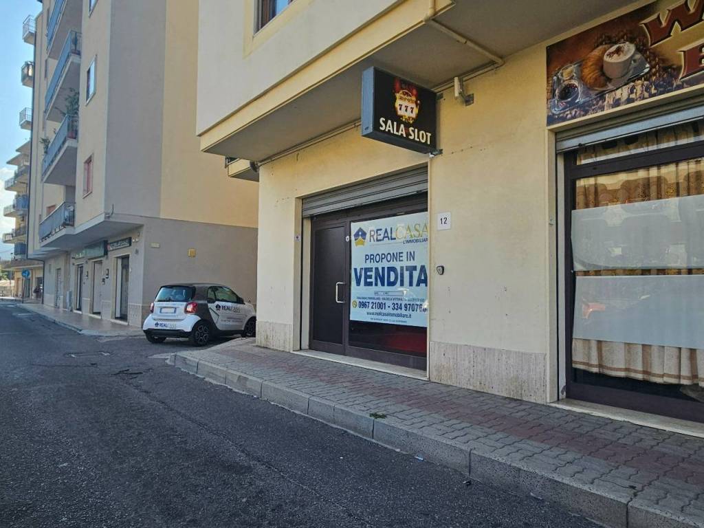 Immobile a Soverato in Viale Aldo Moro, 12 - Foto 2