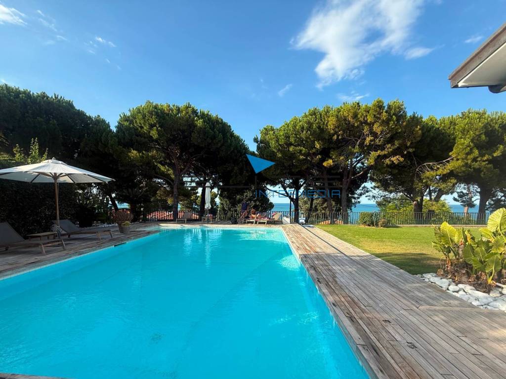 Villa a Francavilla al mare in Via Arnaldo De Simone, 99 - Foto 4