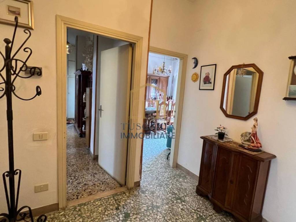 Appartamento a Colle di val d'elsa in Via Volterrana - Foto 3