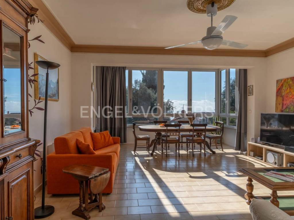 Appartamento a Imperia in Strada Privata Centro Residenziale Capo Berta, 39 - Foto 4