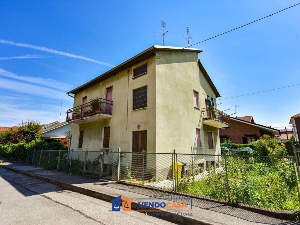Appartamento a Settimo torinese in Via Andrea Provana, 7 - Foto 2
