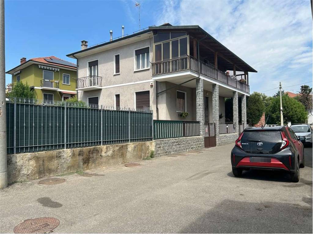 Casa indipendente a Trofarello in VIA DE AMICIS, 12 - Foto 3