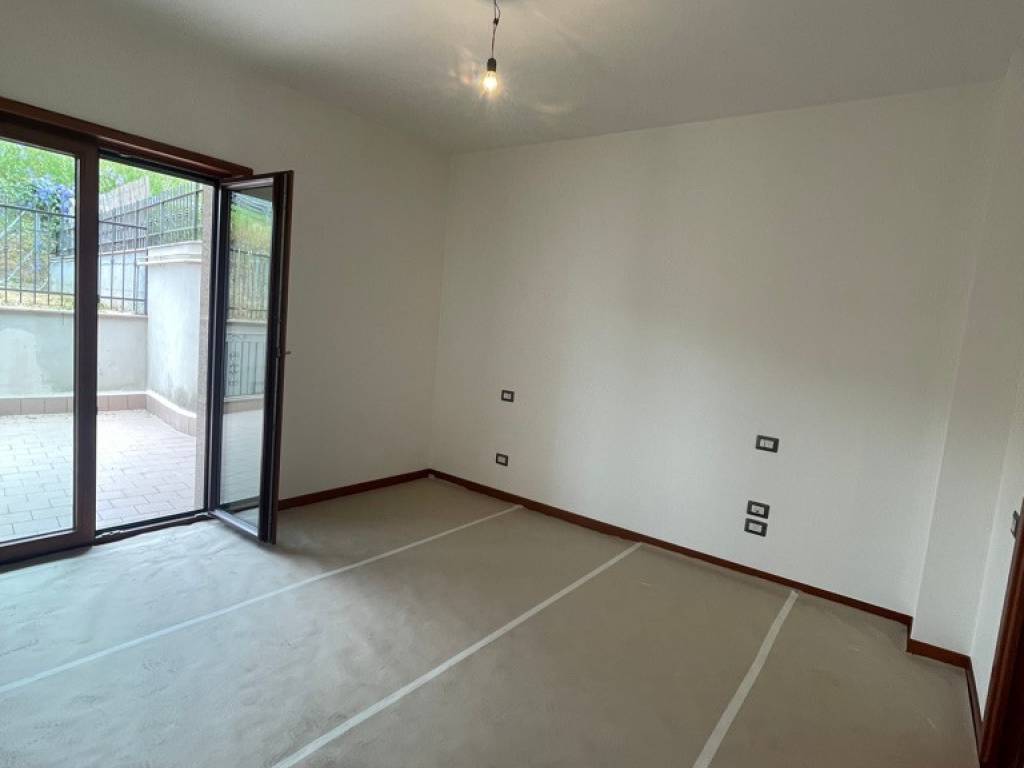 Appartamento a Salerno in Via Raffaele Schiavone, 10 - Foto 5