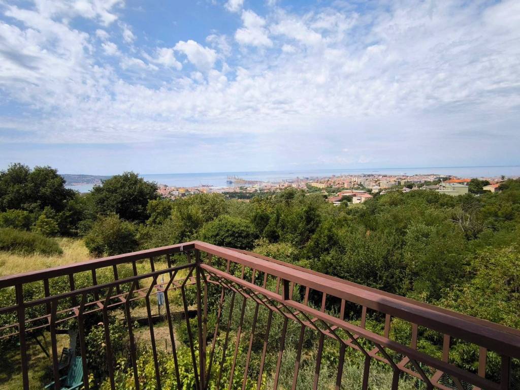 Villa a Trieste in Via Monte Carso, 7 - Foto 3