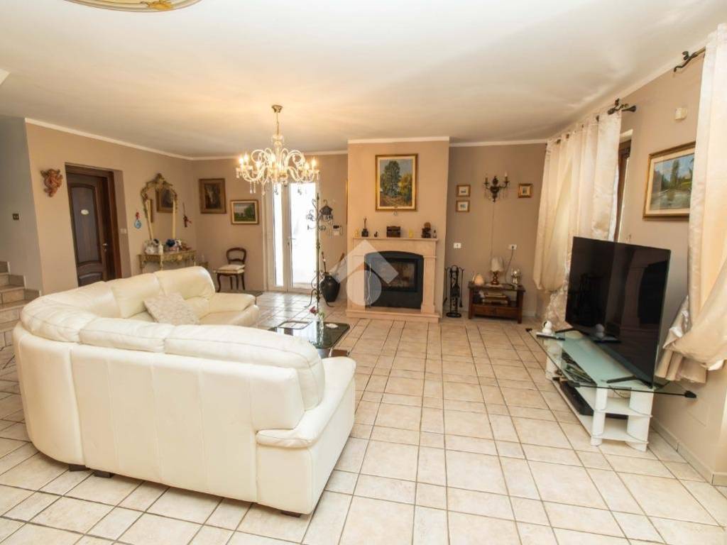 Casa indipendente a Leinì in Strada Canova Pogliani, 40 - Foto 2