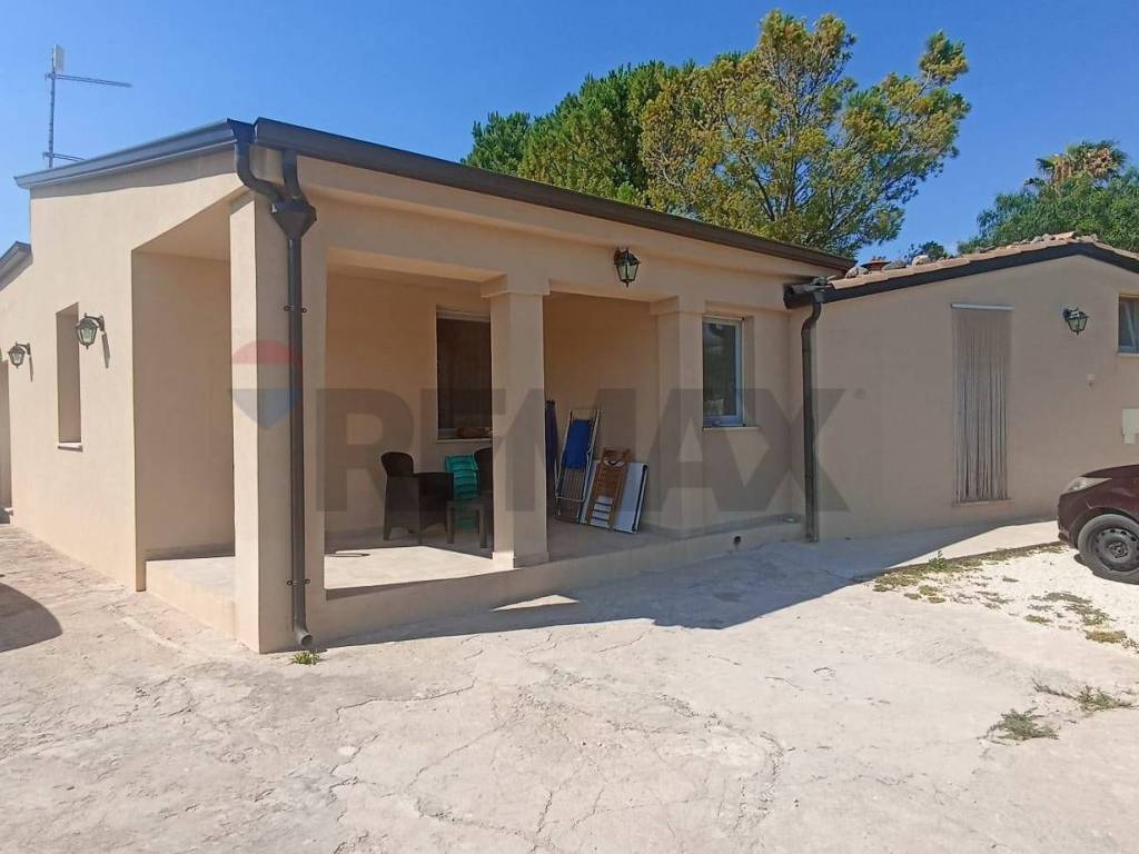Villa a Chiaramonte gulfi in c/da petraro, 12 - Foto 3