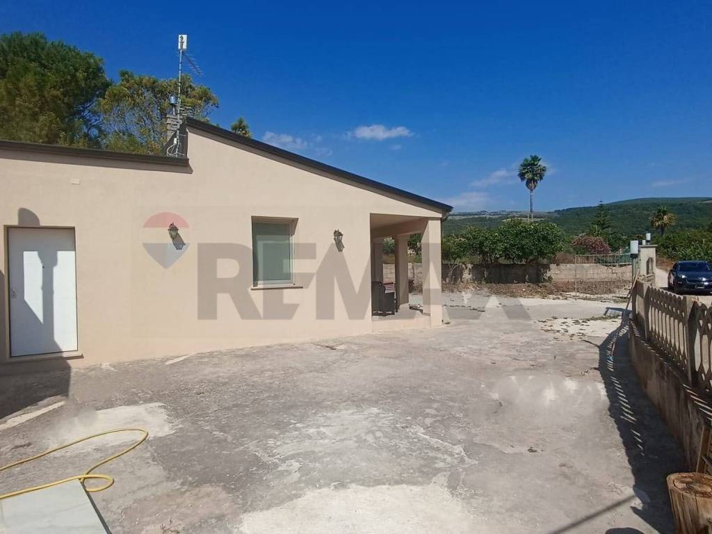 Villa a Chiaramonte gulfi in c/da petraro, 12 - Foto 4
