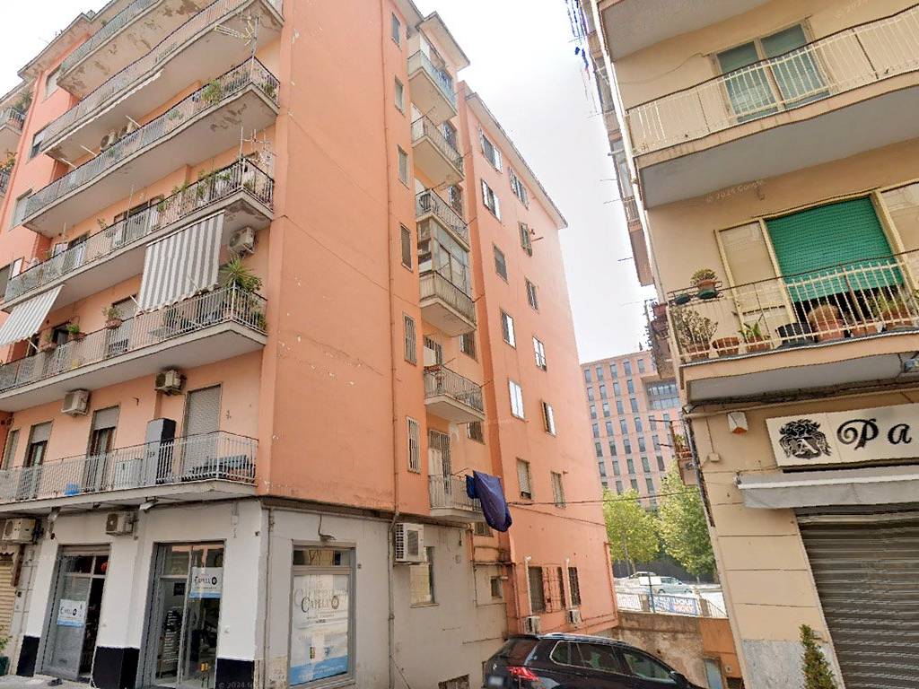 Appartamento a Salerno in Via Cacciatori dell'Irno - Foto 3