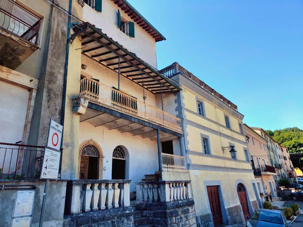 Immobile a Castiglione d'orcia in Piazza Unità Italiana, 7 - Foto 3