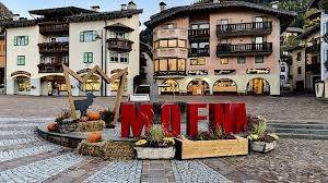 Palazzo / stabile a Moena in Strada Luigi Heimann, 1 - Foto 4