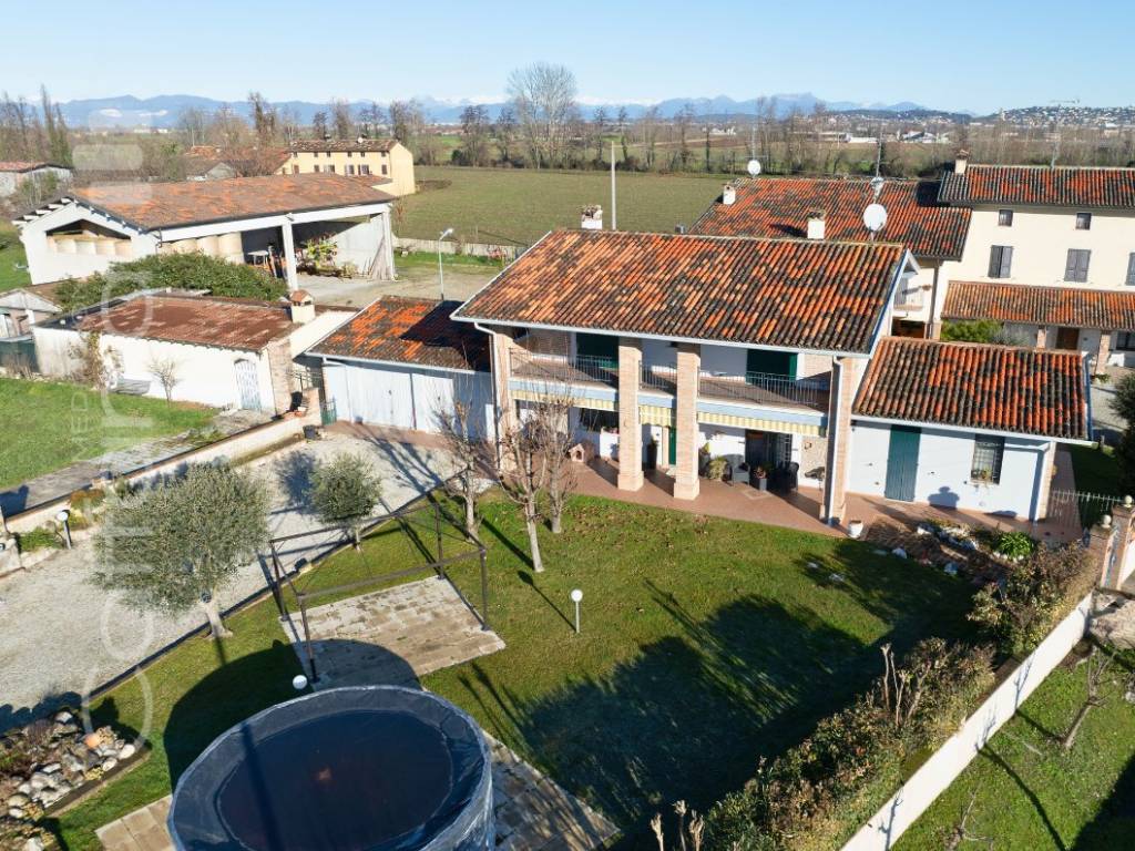Rustico / casale a Castiglione delle stiviere in Via D. Vincenzo Dottorina, 126 - Foto 4