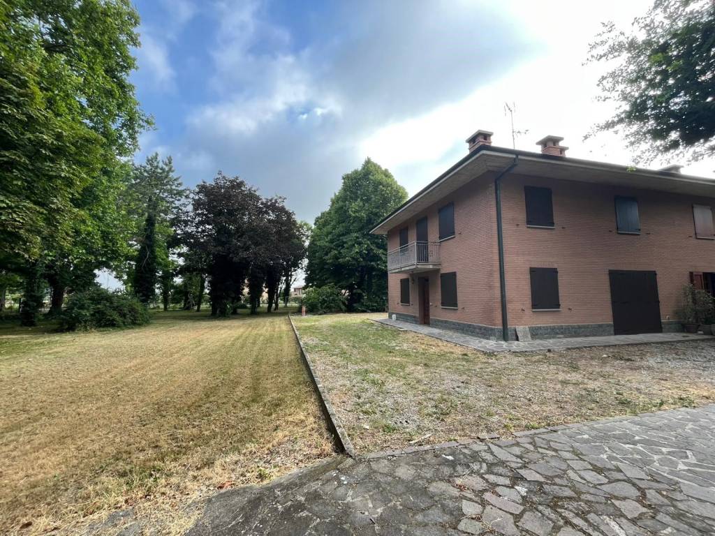 Villa a Castelfranco emilia in Via Piumazzo - Foto 2