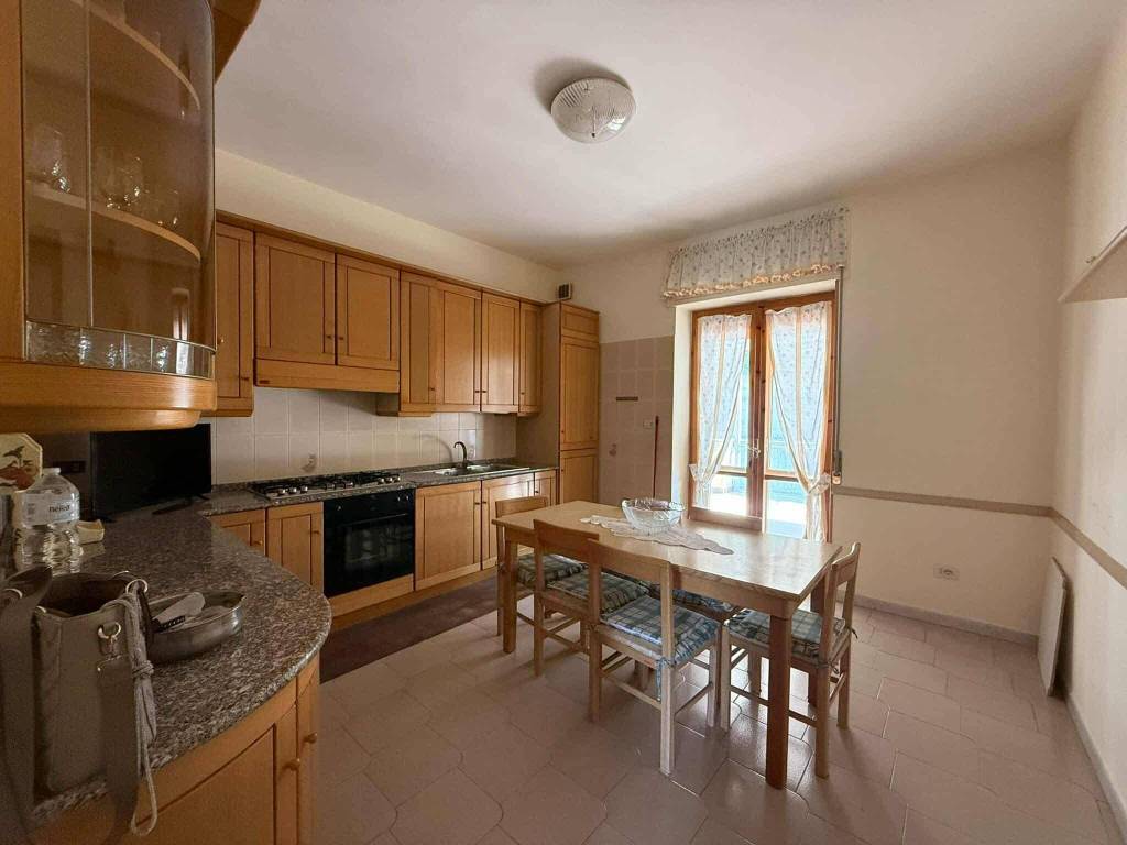 Appartamento a Cava de' tirreni in Via Contrapone - Foto 5