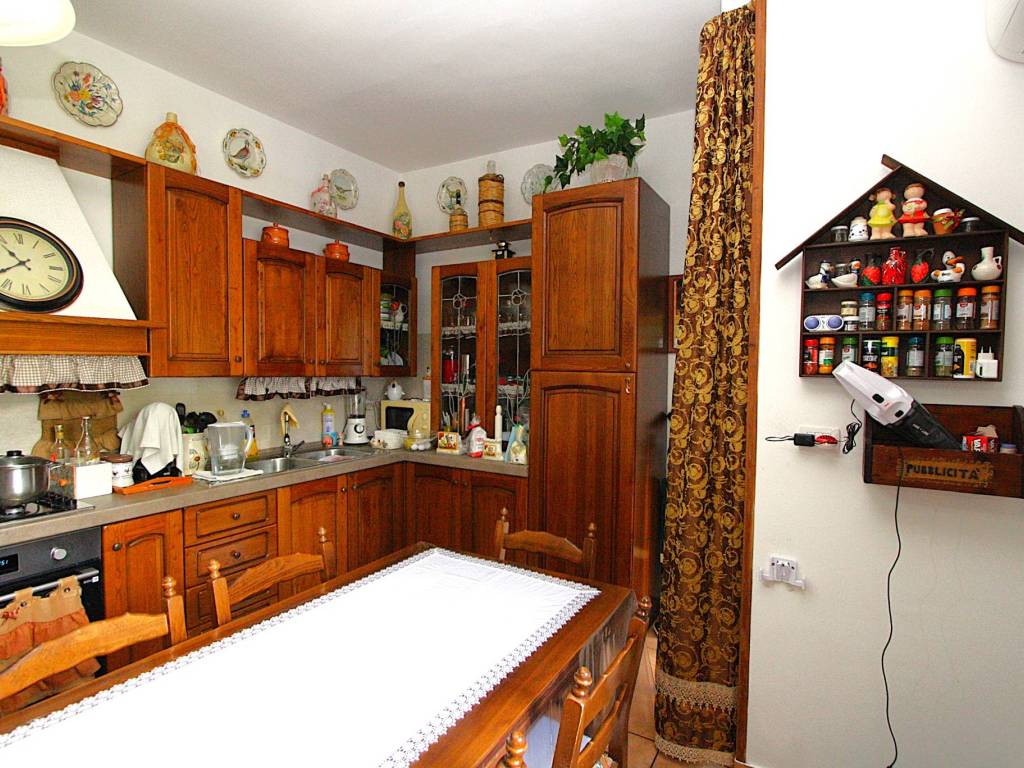 Casa indipendente a Matino in Via Francesco Crispi - Foto 3
