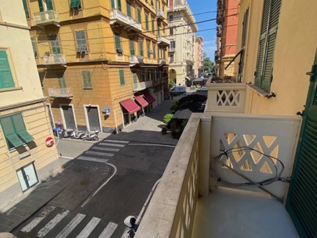 Appartamento a La spezia in Via Alessandro Manzoni, 35 - Foto 2