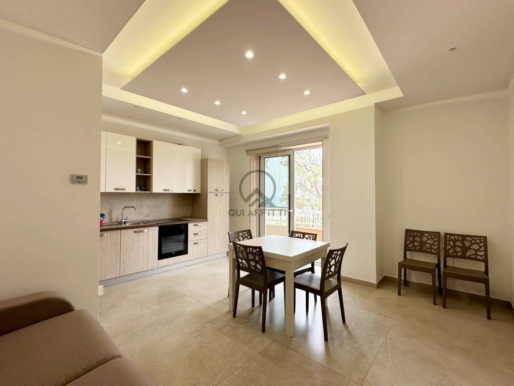 Appartamento a Bisceglie in Panoramica Umberto Paternostro, 16 - Foto 4