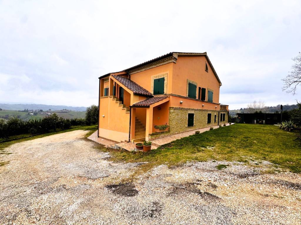 Rustico / casale a Tolentino in Contrada Paterno, 46 - Foto 3