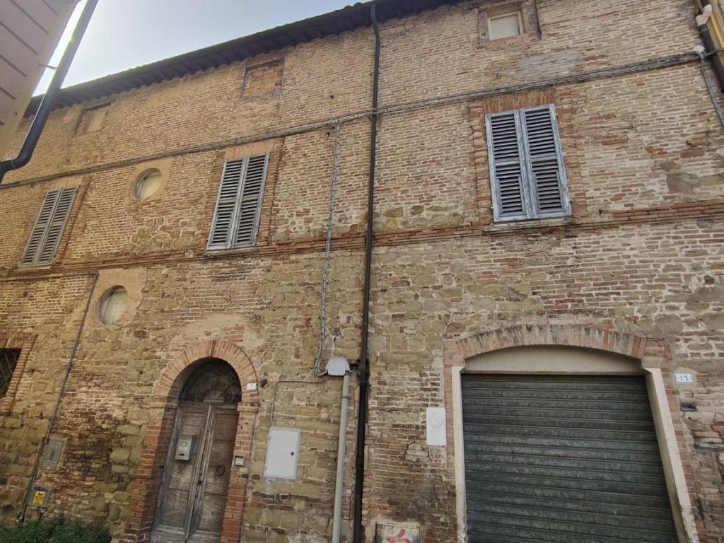 Casa indipendente a Tolentino in Piazza Giuseppe Mazzini - Foto 5
