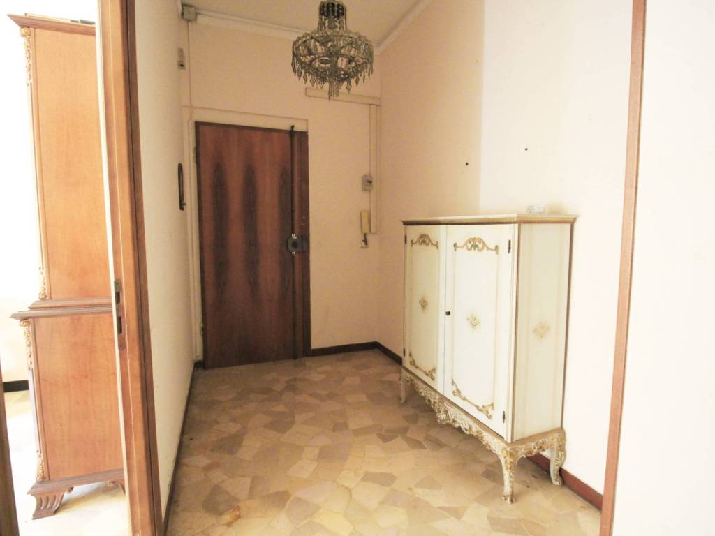 Appartamento a Genova in Via Val d'Astico - Foto 2