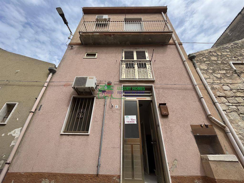 Casa indipendente a Modica in Via Alcantara, 5 - Foto 2