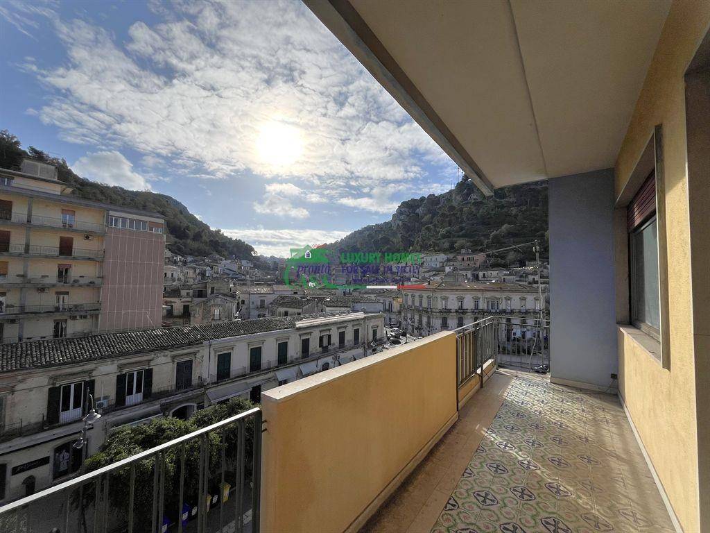 Appartamento a Modica in Corso Umberto, 1 - Foto 2