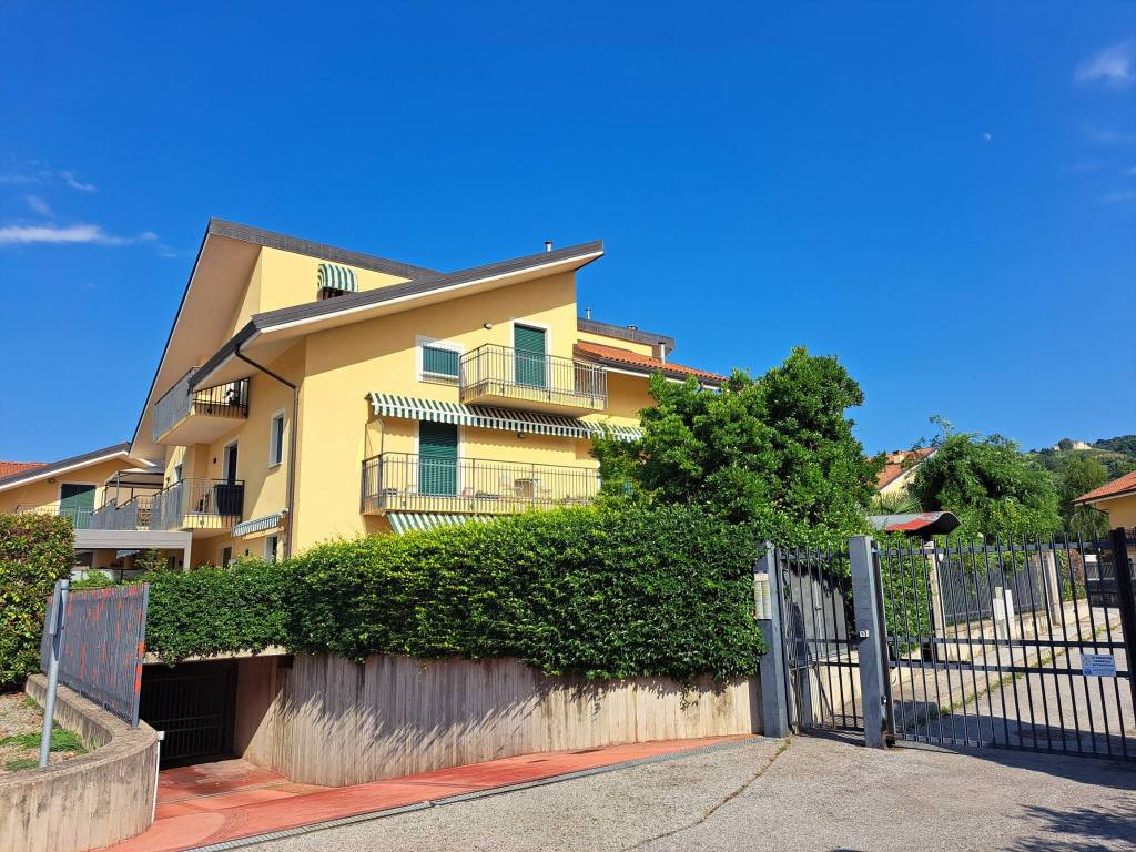 Appartamento a Saluzzo in Via Revello, 19 - Foto 3