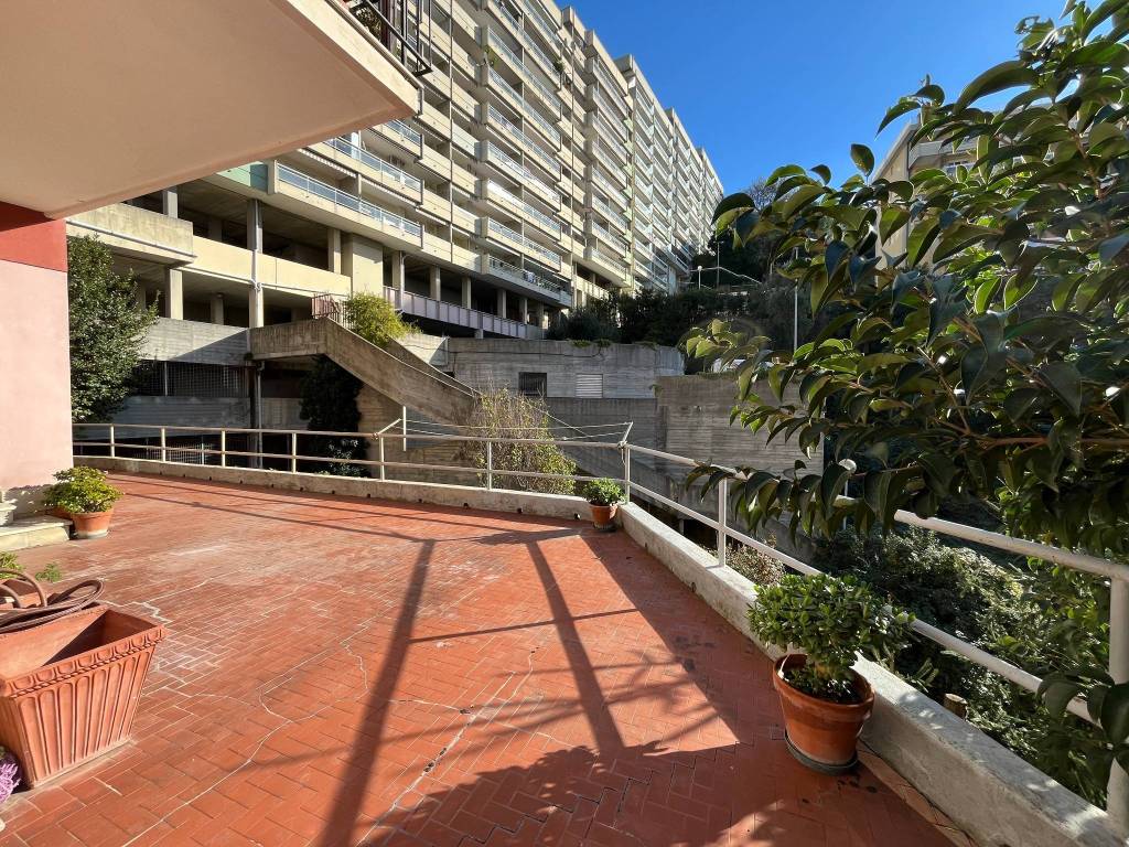 Appartamento a Genova in Via Inferiore dei Bossari, 23 - Foto 2