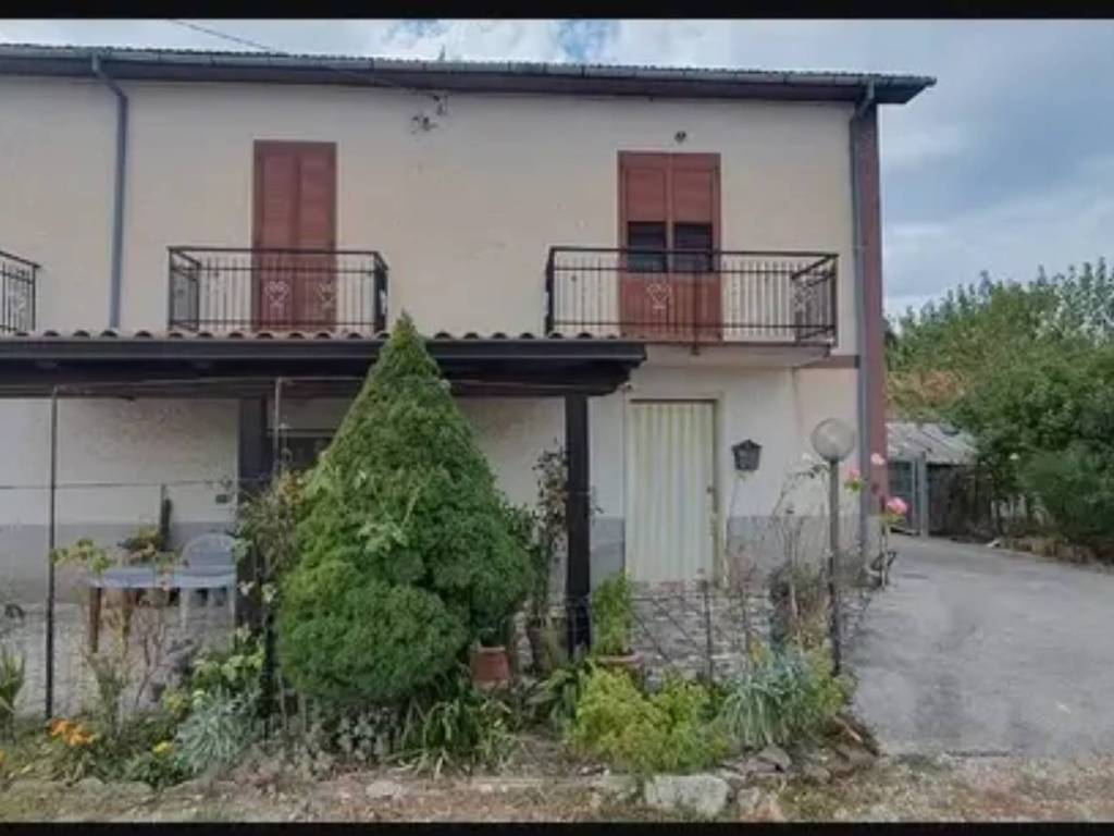 Villa a Lioni in Strada Statale - Foto 2