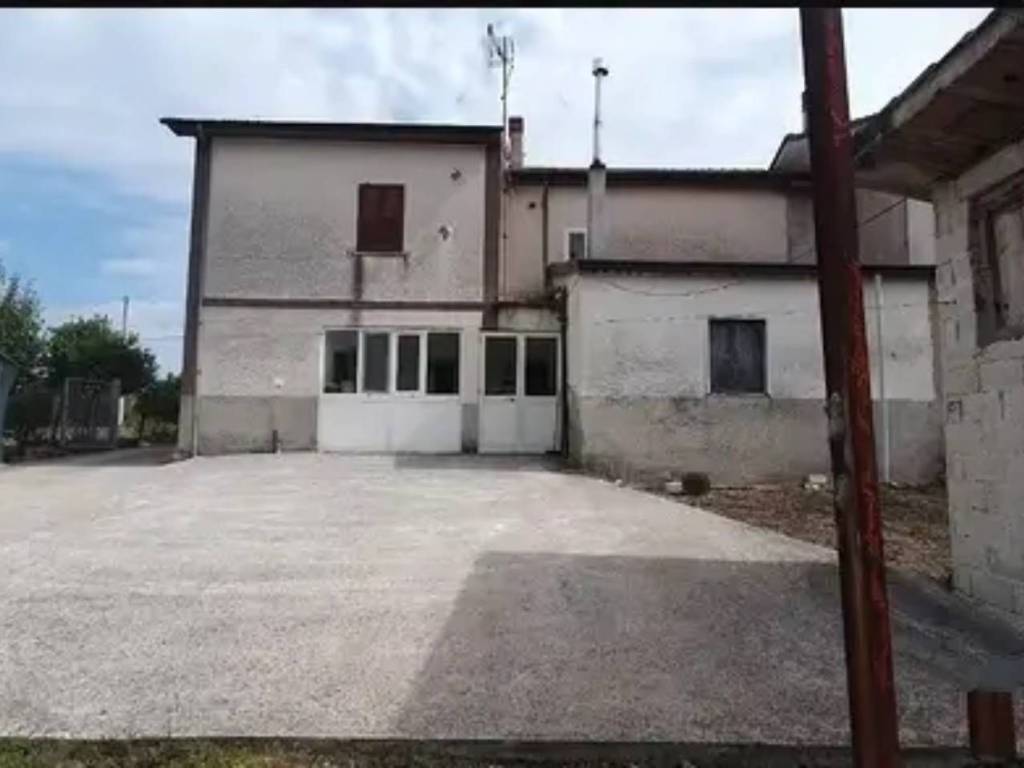 Villa a Lioni in Strada Statale - Foto 3