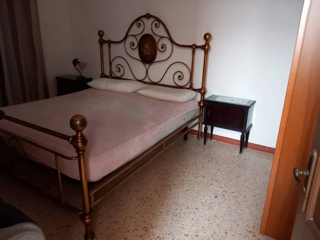 Casa indipendente a Orosei in Via Giosuè Carducci - Foto 2