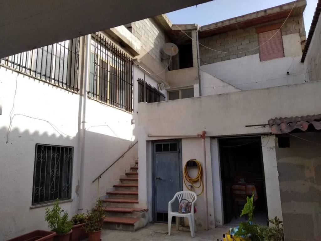 Casa indipendente a Orosei in Via Giosuè Carducci - Foto 3