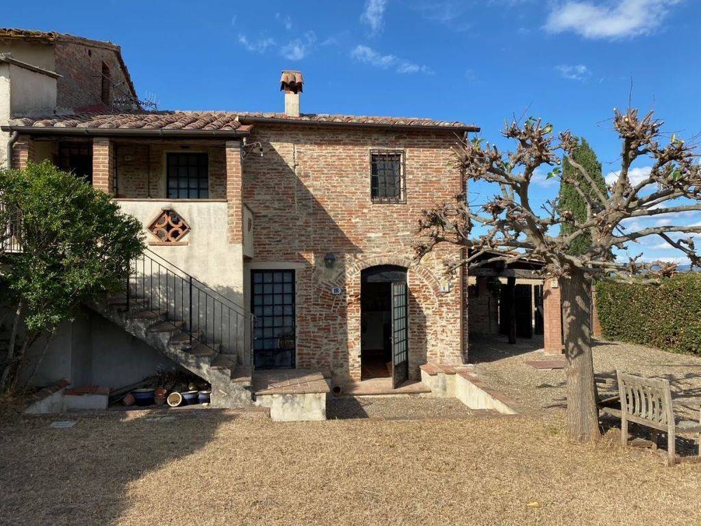 Rustico / casale a Castiglione del lago in Via della Carraia, 10 - Foto 3
