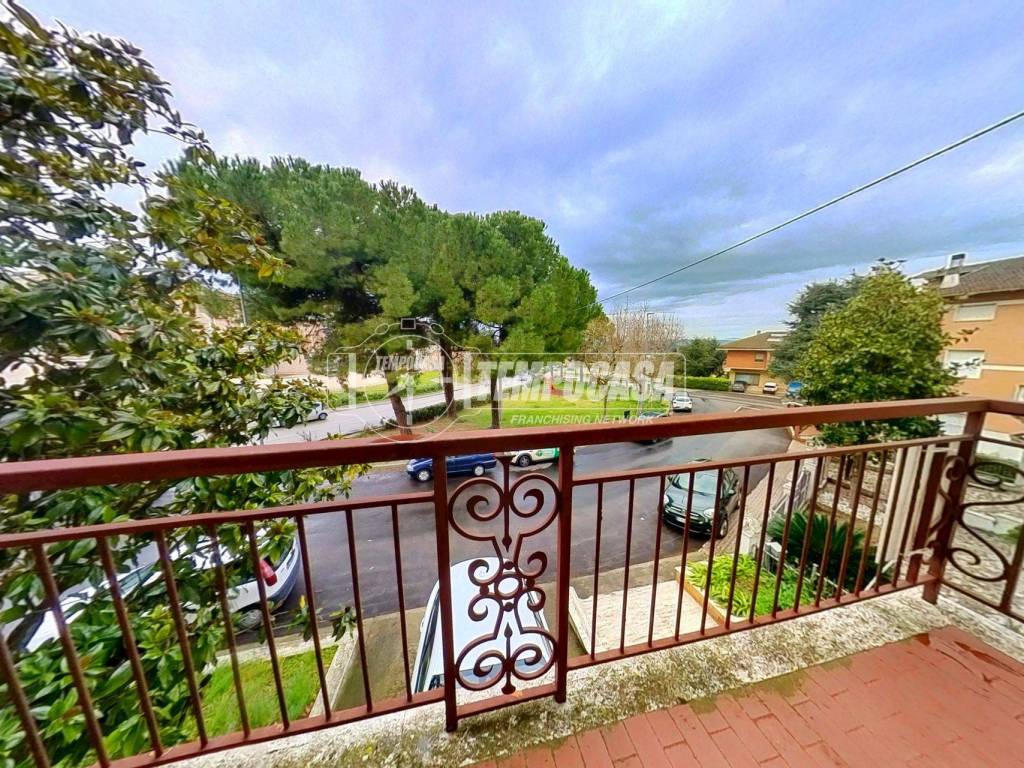 Appartamento a Monte urano in Via Mercantini - Foto 5