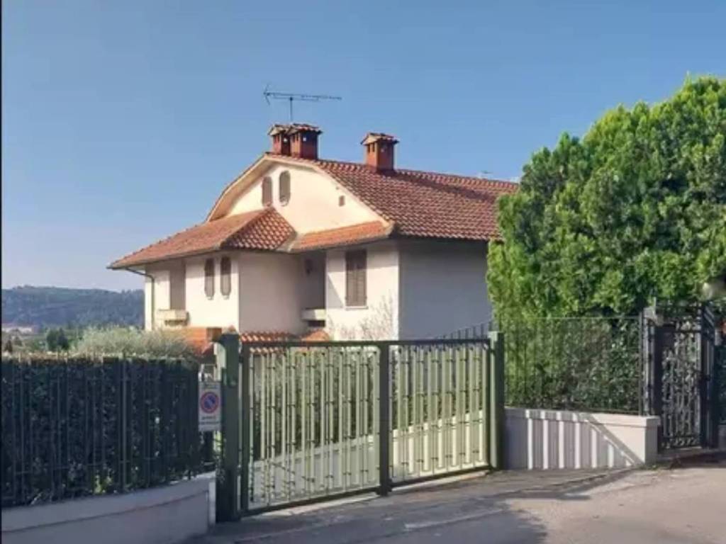 Casa indipendente a Poggibonsi in Via Monte Rosa - Foto 2