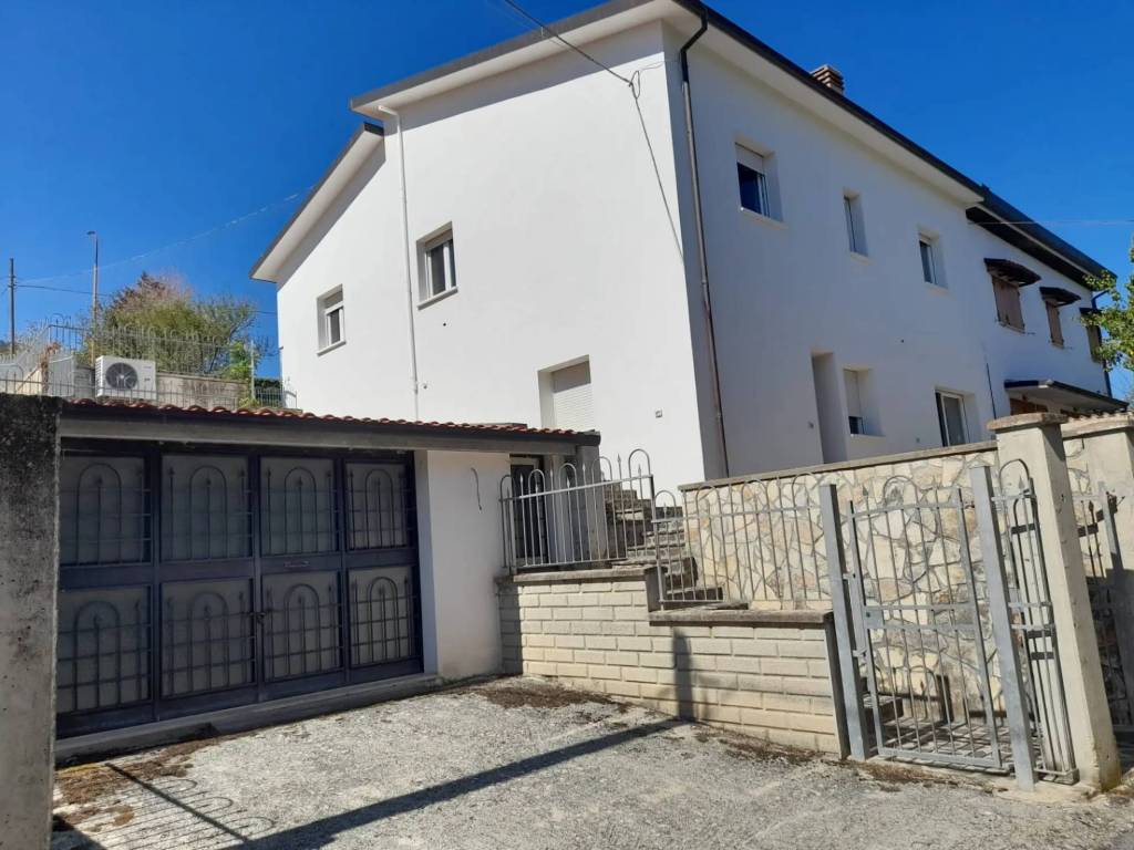 Appartamento a Fossa in Via San Clemente - Foto 4