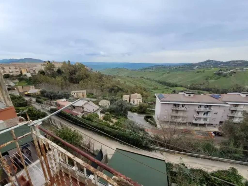 Appartamento a Caltanissetta in Viale Amedeo - Foto 3