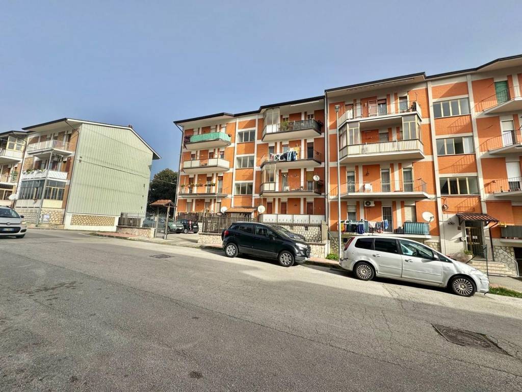 Appartamento a Avellino in Via Pasquale Villari - Foto 2