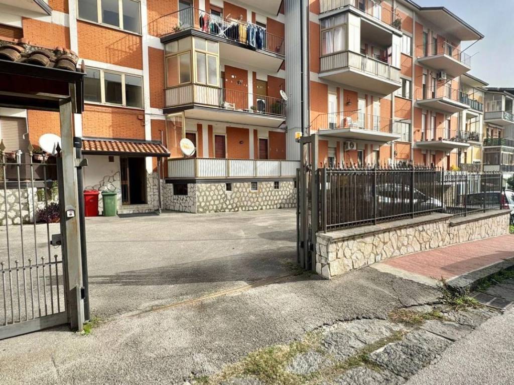 Appartamento a Avellino in Via Pasquale Villari - Foto 4