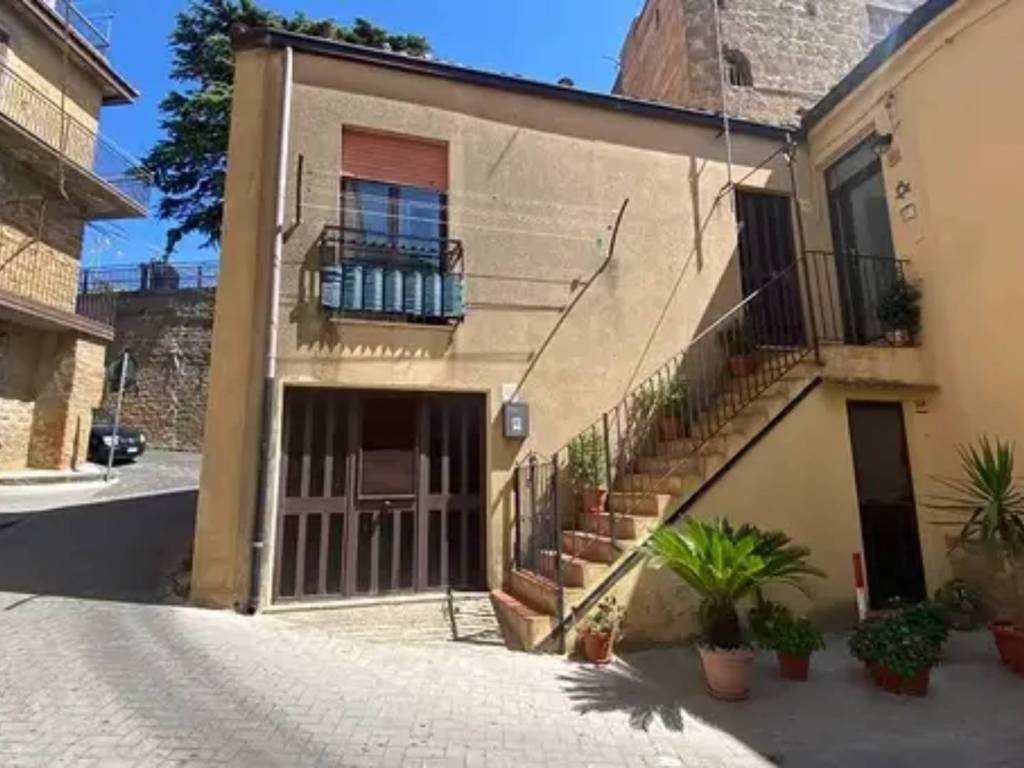 Casa indipendente a Calascibetta in Via Annunziata - Foto 2