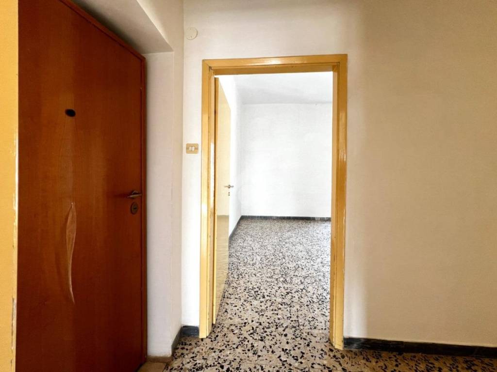 Appartamento a Ceglie messapica in Via Raffaello Sanzio, 21 - Foto 4