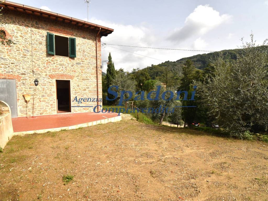 Villa a Massa e cozzile in Via Provinciale Colligiana - Foto 5