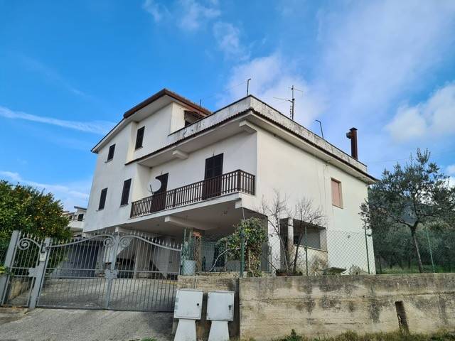 Villa a Alatri in Via Fontana Scurano - Foto 3