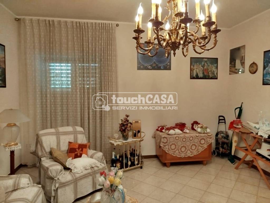 Palazzo / stabile a Lusciano in Viale della Libertà - Foto 2