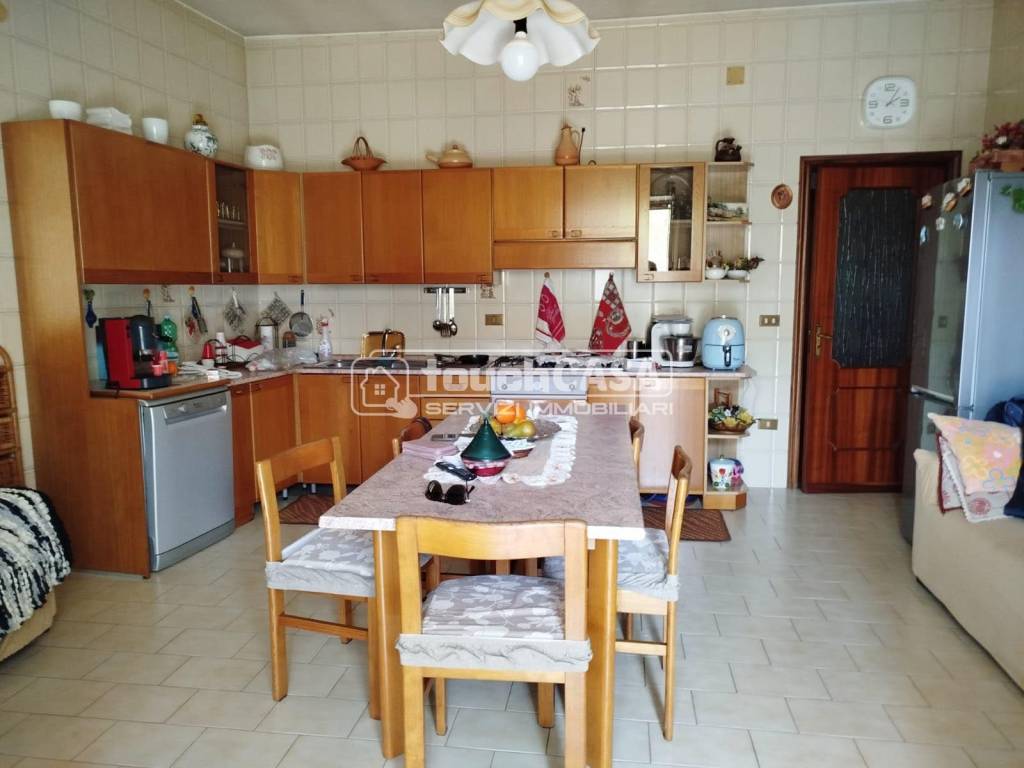 Palazzo / stabile a Lusciano in Viale della Libertà - Foto 4